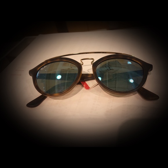 Ray-Bans main image 2
